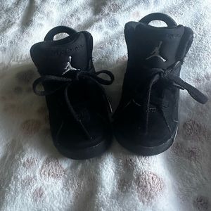 Jordan Kids 🎈 Air Jordan 6 "Chrome" suede sneakers,size 6c